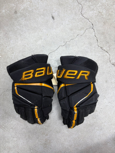 Fournisseur d'équipements de hockey sur glace pour joueurs seniors et juniors, gants de hockey sur glace, équipement de protection pour le hockey - Product Image 3