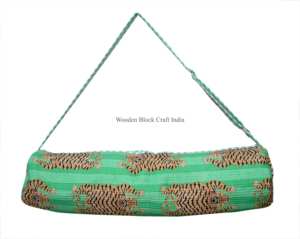 Bolsa de yoga plegable hecha a mano, ecológica, de algodón, con estampados modernos de animales, ligera, duradera, con correa ajustable. - Product Image 1