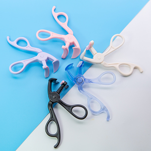 Manual Curl-and-hold Toothed Eyelash Curler Portable Wide-angle Sunflower-Style Lash Curler Wholesale - Product Image 1