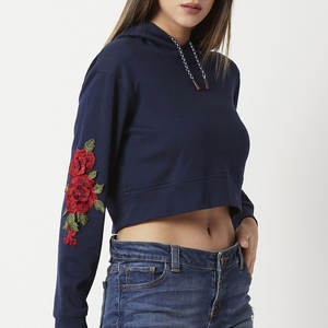 Sudadera con capucha corta de algodón 100% para mujer, con logotipo personalizado, estilo urbano de invierno, tejida, forro polar, tallas grandes, OEM, venta al por mayor - Product Image 2