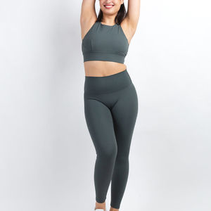 ชุดโยคะไร้รอยต่อคุณภาพสูงสำหรับผู้หญิง ขายส่ง พร้อมโลโก้สั่งทำ ชุดออกกำลังกาย โลโก้ด้านหน้า ไซส์ใหญ่ ลายเรียบ - Product Image 5