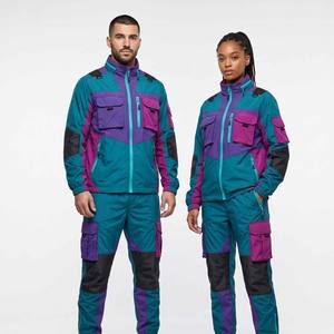 Ensemble de survêtement de jogging en gros, léger, en nylon, résistant à l'eau, avec logo personnalisé pour vêtements d'entraînement extérieur pour hommes - Product Image 6