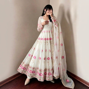 Costume Anarkali traditionnel pour femmes avec broderie florale rose, coupe ample, pour les mariages, de Samp Corporation - Product Image 1