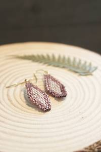 Pendientes colgantes artesanales de cuentas de semillas rosa rubor, joyería minimalista bohemia, elegantes, ligeros, regalo de moda para mujer - Product Image 3