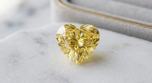 Diamante Cultivado en Laboratorio al por Mayor, 3CT, Corte Corazón, Amarillo Fantasía, VVS2, Certificado IGI, CVD 3EX, Corte Excelente, para Distribuidores e Importadores de Diamantes - Product Image 5