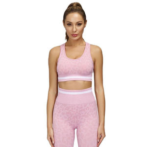 Conjunto de yoga de 2 piezas para mujer, top corto con espalda cruzada y estampado de leopardo rosa, leggings de cintura alta - Product Image 1