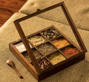 Boîtes à épices en bois avec compartiments et cuillère, parfaites pour les épices, les masalabox, les fruits secs, la cuisine d'Inde - Product Image 4