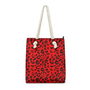 Bolso Tote con Estampado de Árbol de Nuez Kukui Hawaiano, Impresión Bajo Demanda, Dropship, Bolso de Mano para Vacaciones, Elegante y Práctico, Bolso de Compras con Asas de Cuerda para Mujer - Product Image 1