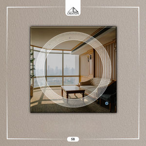 Eleve el estilo de su espacio con este moderno espejo LED de diseño láser, que combina una reflexión nítida con iluminación LED personalizable. - Product Image 2