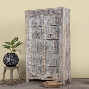 Armoire rustique en bois massif à 2 portes, avec panneaux en verre à treillis carré et tiroirs inférieurs. Disponible à prix de gros. - Product Image 6