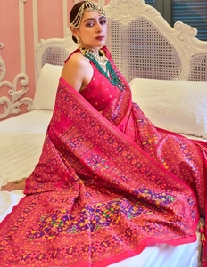 Sari de Diseño KV para Mujer, Mezcla de Seda, Color Rosa, con Diseño Tejido y Blusa sin Coser - Product Image 4