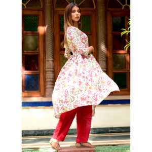 Ensemble de kurta décontracté rose à fleurs avec manches trois-quarts, taille XS - Product Image 4