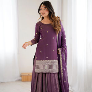 Traje Lehenga de Diseñador para Mujer en Oferta, el Mejor Lehenga del Proveedor Indio, Último Modelo de Lehenga - Product Image 1