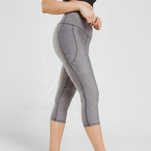 Ensemble de yoga pour femmes, vêtements de sport haute performance, conçu avec un tissu extensible doux, respirant, confortable et élégant. - Product Image 3