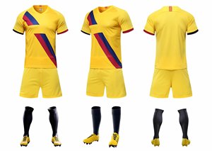 Tenue de football personnalisée pour homme – Kit vert à imprimé géométrique, manches courtes, polyester, anti-humidité, coupe athlétique, toutes saisons, pour équipe - Product Image 4