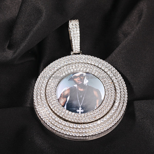 2024 nueva imagen personalizada collar de forma redonda giratoria grande hombres joyería de Hip Hop latón Iced Out Cz Bling collares personalizados - Product Image 1