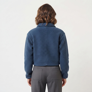 Chaqueta Corta de Sherpa de Alta Calidad, Abrigo Corto Cálido para Invierno, Chaqueta de Sherpa con Cuello Camisero y Bordado de Letras para Mujer - Product Image 4
