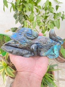 Escultura de Labradorita Camaleón |   Figura de Animal Tallada a Mano en Piedra Preciosa para Coleccionistas y Minoristas de Regalos, Decoración Feng Shui para el Hogar - Product Image 3