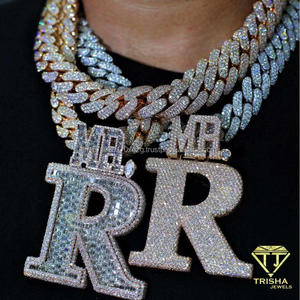 Colgante con Monograma R Brillante con Superficie de Diamante Moissanite, Joyería Moderna Inspirada en el Hip Hop para Venta al Por Mayor - Product Image 4