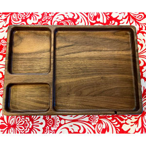 Plateau de rangement en bois rectangulaire à 3 compartiments, finition vernie, design minimaliste, organiseur de table, plateaux de rangement - Product Image 1