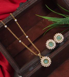 Parures de bijoux en laiton plaqué or de style indien en gros, ensembles de colliers en résine et fausses perles, bijoux tendance et à la mode - Product Image 6