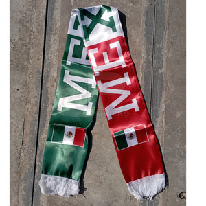 Bufanda de Fútbol Clásica con Tela Suave, Cómoda de Usar y Estilo Atemporal para Entusiastas de los Deportes - Product Image 2