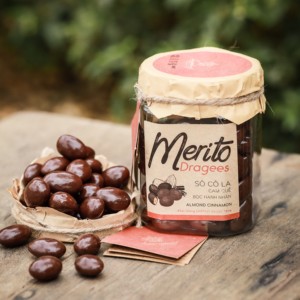 Dragées enrobées de chocolat noir à l'orange, cannelle et amande, collation au chocolat noir pour la vente en gros dans un coffret cadeau personnalisé - Product Image 3