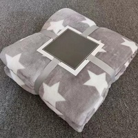 Prix de gros Couverture en flanelle douce au toucher pour la décoration intérieure Meilleure qualité Cosy Warm Winter Coral Fleece Throws Blankets