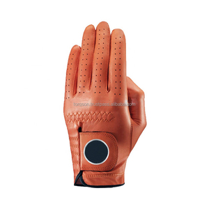 Gants de golf en cuir de qualité supérieure, accessoires de golf avec poignée antidérapante, matériau respirant et ajustement confortable pour les professionnels - Product Image 4