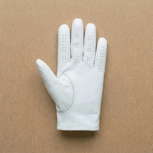 Gant de golf personnalisé en cuir Cabretta pour main gauche, panneaux perforés aux doigts, ajustement souple et flexible, poignet réglable, marque privée OEM - Product Image 4