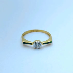 แหวนทองประดับเพชรหรูหรา ตกแต่งด้วยเคลือบสีเขียว แหวนนิ้วมินิมอลทันสมัยสำหรับผู้หญิง เครื่องประดับทันสมัยสำหรับสวมใส่ในชีวิตประจำวัน - Product Image 1