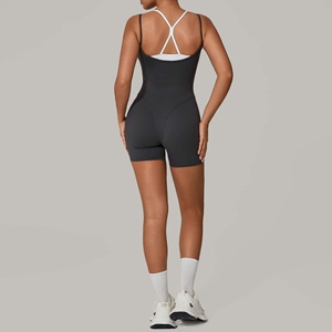 Mono de yoga de una pieza para mujer, con efecto de dos piezas, de alta elasticidad, ligero, transpirable y sin espalda, ideal para fitness y entrenamiento. - Product Image 4
