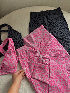 Ensemble de yoga imprimé léopard pour femmes, soutien-gorge de sport sans couture et leggings taille haute, tenue de fitness à séchage rapide - Product Image 4