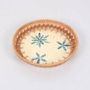 Bandeja de servir de ratán ecológica tejida a mano con base de nácar, cesta redonda decorativa de mimbre para almacenamiento y exhibición en la cocina - Product Image 2