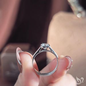 Anillo Solitario con Diamante Cultivado en Laboratorio con Corte Cojín en Oro Blanco de 10K, Certificación IGI, para Regalo de Compromiso, Boda o Aniversario - Product Image 4
