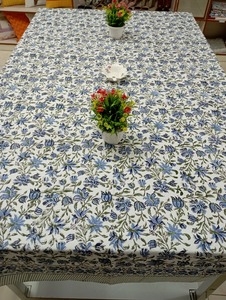 Manteles Rectangulares de Algodón Hechos a Mano con Diseño Floral, Personalizables, Modernos, para Cubrir Mesas de Comedor, Reutilizables y Duraderos - Product Image 3