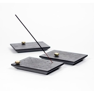 Ensemble brûleur d'encens en pierre fait main, plateau rectangulaire minimaliste avec bouton doré, support aromatique pour bureau - Product Image 3