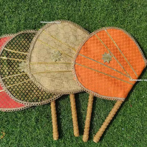 Abanico decorativo festivo multicolor para bodas, Mayun, Heena, Sangeet, sesiones de fotos, decoración de mesa y recuerdos de fiesta - Product Image 1