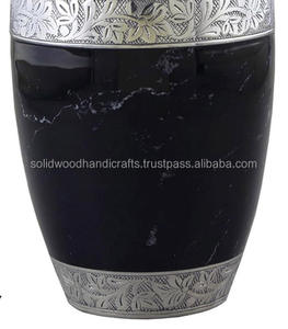 Urnes funéraires décoratives en laiton, faites à la main, pour hommes et femmes. - Product Image 6