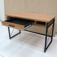 Support pour ordinateur portable moderne de haute qualité, bureau scolaire, design ergonomique confortable, surface en bois, couleur naturelle, tube en métal SCE PCD-194