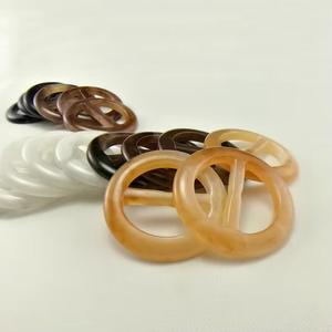 Anillos de Resina para Mujer, Más Vendidos, Ecológicos, Duraderos, Hechos a Mano, Acabado Liso, Tamaños Personalizables, Logotipo para Cinturones de Ropa, Lodi - Product Image 3