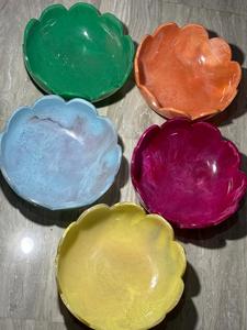 Juego de tazones para ensalada de resina hechos a mano, de alta calidad, altamente pulidos y personalizados, para el hogar, hoteles y restaurantes, procedentes de la India. - Product Image 1