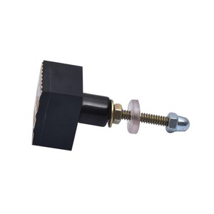 Bouton de meuble de luxe fait main en résine Belladec, bois et laiton, durable |   Poignée de tiroir carrée décorative |   Poignée de porte de meuble moderne - Product Image 5