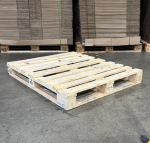 Paleta EURO de grado 1, 1200mm*800mm*145mm, de madera de coníferas; seca, con esquinas cortadas según el estándar EPAL - Product Image 1