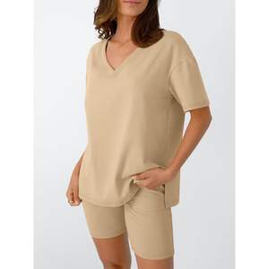 2025 primavera moda Moda reina Mujer dos piezas para salón conjuntos verano trajes a juego Tops pantalones cortos rodilla chándales para Vacati - Product Image 3
