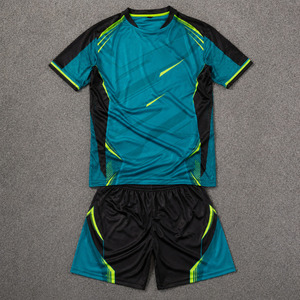 Vêtements de futsal personnalisés en gros, maillot de football respirant sublimé et short, ensemble uniforme d'entraînement de football pour hommes - Product Image 1