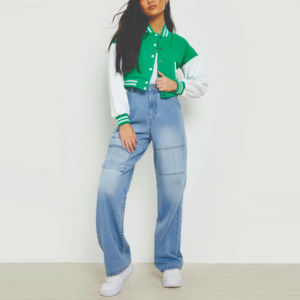 Blousons universitaires personnalisés pour femmes en peau de mouton, broderie 'Varsity' courte, patchs en laine d'hiver, sequins, coton respirant – Vente en gros - Product Image 5