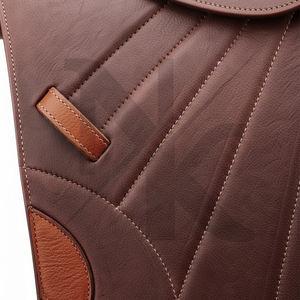 Silla de doma profesional para equitación, de cuero vacuno de primera calidad, asiento antideslizante, productos de carreras de caballos ingleses de la India. - Product Image 5