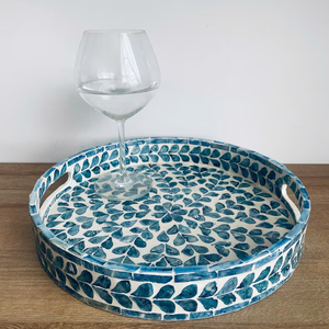 Bandeja Decorativa Hecha a Mano con Incrustaciones de Madreperla de PERFECT ENTERPRISES – Bandeja Decorativa con Hojas Azules - Product Image 3