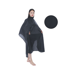 Cape de coiffure pour salon, cape de barbier, 100% polyester, résistante à l'eau, avec logo personnalisé - Product Image 4